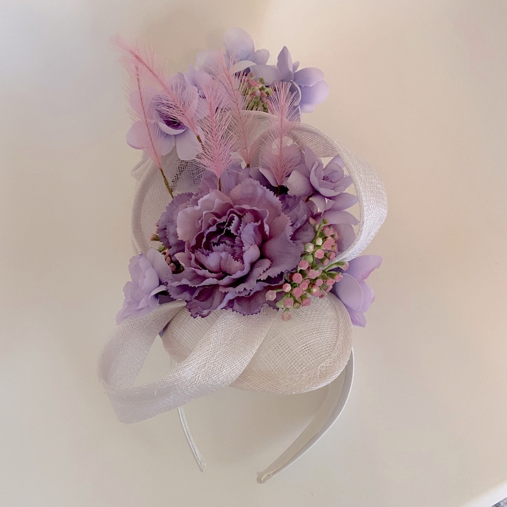 Custom made Derby fascinator. Purple and white.